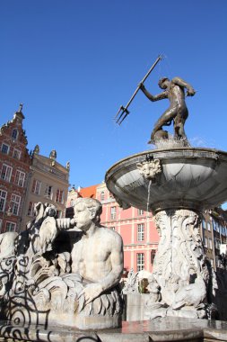 Polonya - gdansk şehir (nas danzig da bilinir) pomerania bölgesi. dlugi targ kare adlı ünlü Neptün Çeşmesi.