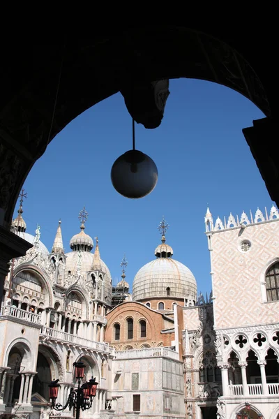 Άγιος Μάρκος Καθεδρικός Ναός Της Βενετίας Ιταλία Διάσημο Ορόσημο Εντοιχισμένος — Φωτογραφία Αρχείου