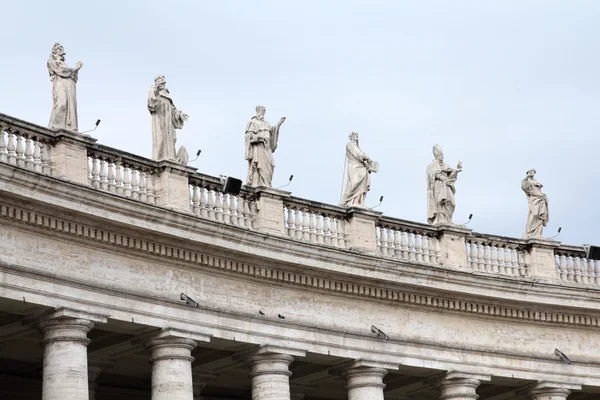 Vatikan Ünlü Saint Peter Square Sütunlu Saint Heykeller — Stok fotoğraf