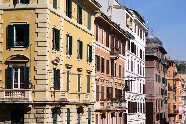 Вид Улицу Средиземноморская Архитектура Риме Италия — стоковое фото