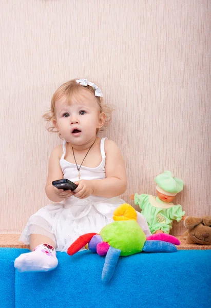 전화로 아기 — 스톡 사진