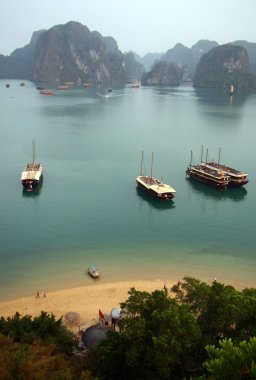 Halong Körfezi, Vietnam