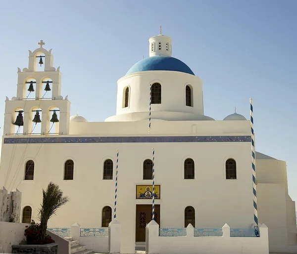 Eglise orthodoxe à dôme bleu — Photo