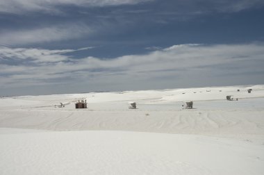 sığınak altında güzel bir mavi gökyüzü, new mexico, ABD beyaz kumları Milli Parklar