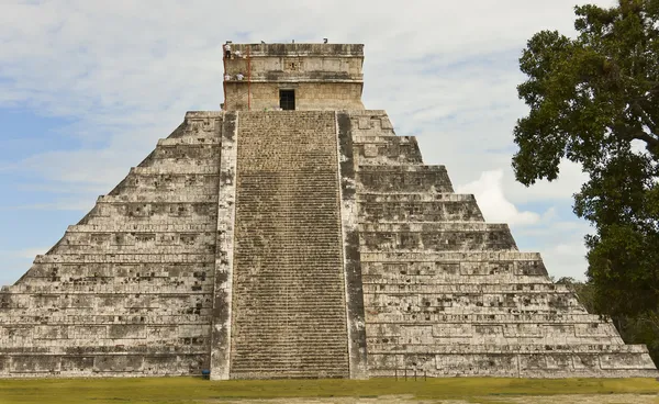 Pirámide Chichén Itzá — Foto de Stock