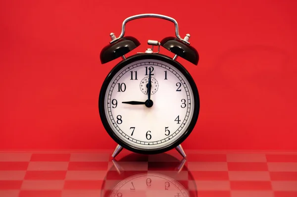 Klasik alarm saati