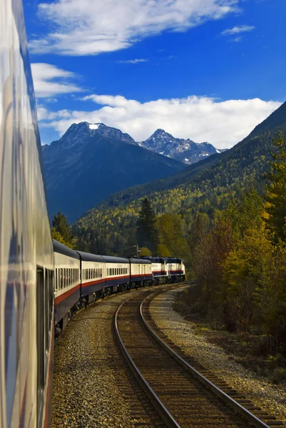 ロッキー山脈の列車の旅 ロイヤリティフリーのストック写真
