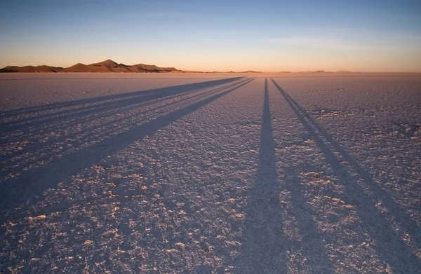 Sunrise over the Bolivian Salt Flats — Stock Photo, Image