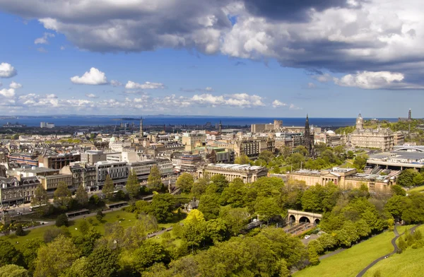 Эдинбург Skyline — стоковое фото