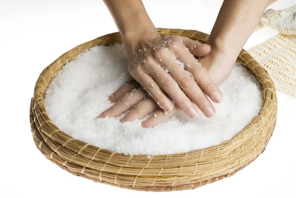 Skrub hænder med salt - Stock-foto