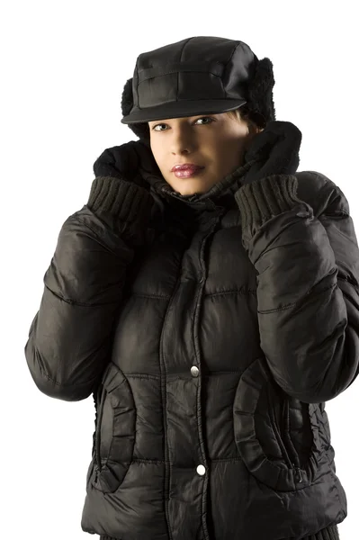 Зимняя женщина в черной шляпе — стоковое фото
