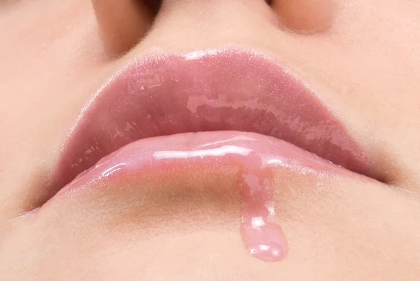 Clse Omhoog Van Een Rode Mond Met Lippenstift Lip Gloss — Stockfoto