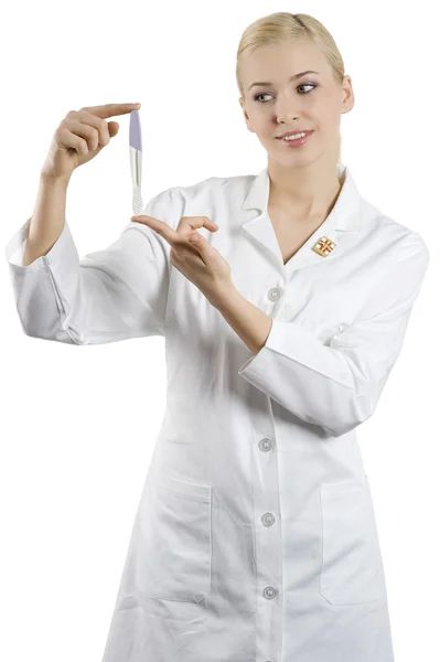 Jovem Loira Como Enfermeira Olhando Mostrando Teste Gravidez — Fotografia de Stock
