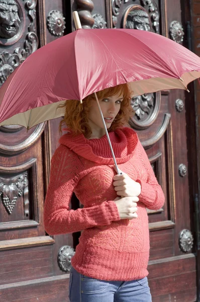 El paraguas rojo — Foto de Stock