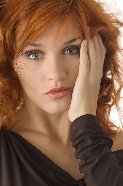 Jolie Femme Avec Mode Maquillage Les Yeux Verts Faire Face — Photo