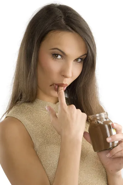관능적인 여자에 초콜릿 그녀의 손가락을 — 스톡 사진