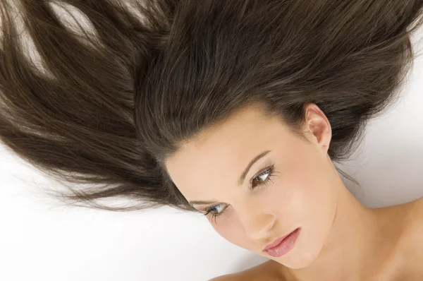 Sevimli Kız Açık Saçlarla Bırakmasını Yüzünde Yakın Çekim — Stok fotoğraf