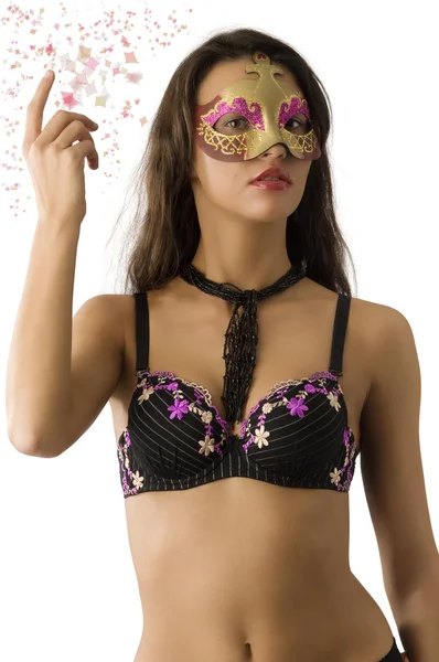Zmysłowa Brunetka Pokazuje Jej Biustonosz Ukrywanie Twarzy Maski Karnawałowe — Zdjęcie stockowe