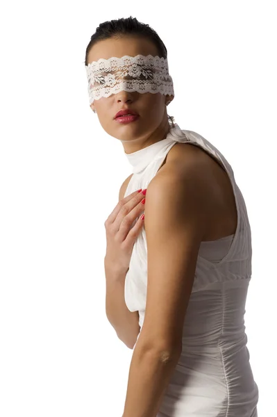 Bardzo Młoda Kobieta Ciemnych Włosów Sobie Białą Koszulę Maskę Koronki — Zdjęcie stockowe