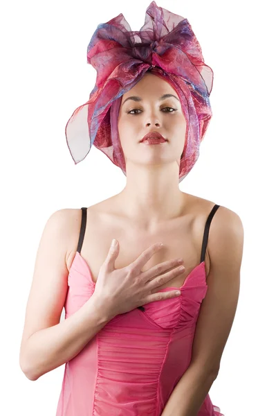 美丽的女人在同色的头巾 看起来像一个 Brasilian 女孩的粉红色内衣 — 图库照片