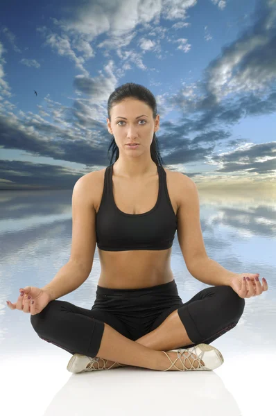 Menina em pose de Yoga — Fotografia de Stock