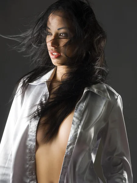 Piękny Portret Młodego Bardzo Ładny Dziewczyna Latina Latające Włosy Odwracając — Zdjęcie stockowe