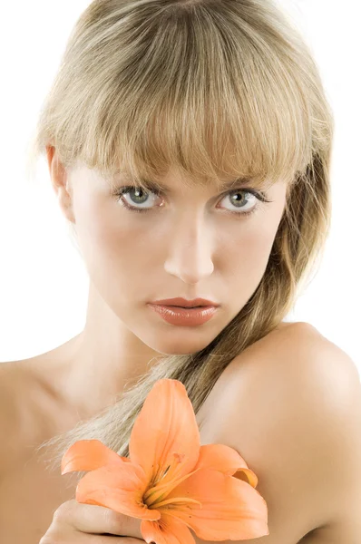 Bella Donna Bionda Con Capelli Lomg Fiore Colore Arancione Mano — Foto Stock