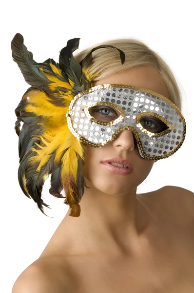 Leuk Meisje Met Glanzende Zilveren Masker Gele Veren — Stockfoto