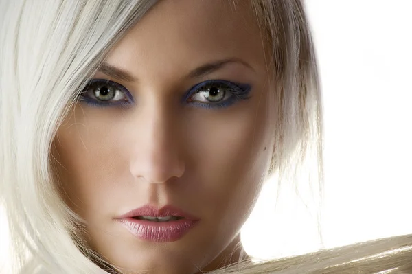 Krása Portrét Roztomilá Blondýnka Dlouhými Vlasy Kůži Jako Panenka — Stock fotografie