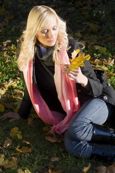 Warm Fashion Portrait Blond Model Sitting Grass Sunny Winter Day — Stock Photo, Image