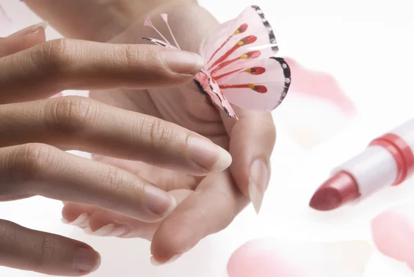 Mãos Mulher Brincando Com Dedo Com Uma Borboleta Rosa — Fotografia de Stock