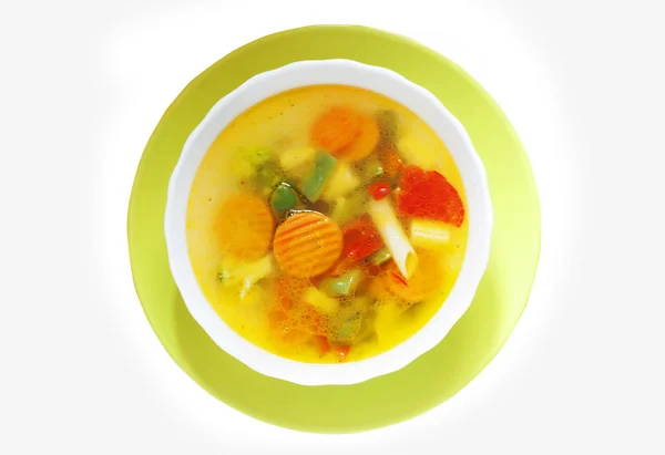 Sopa de legumes em uma chapa brilhante — Fotografia de Stock