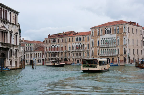 Vaporetto at the Grand Canal — Stock Photo, Image