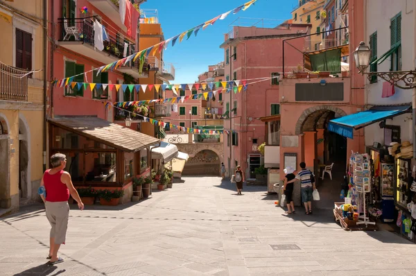 Küçük şehrin ana caddesi — Stok fotoğraf