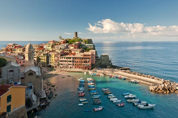 Cidade Pequena Vernazza Cinque Terre Itália Fotos De Bancos De Imagens