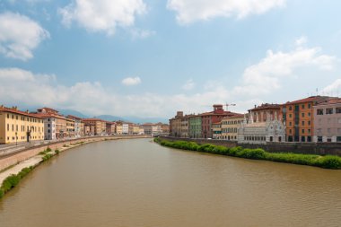 panoramik manzaraya arno Nehri Pisa, İtalya