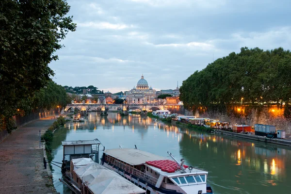 Evening View Angelo Bridge Peter Basilica Rome Italy — Stock Photo, Image