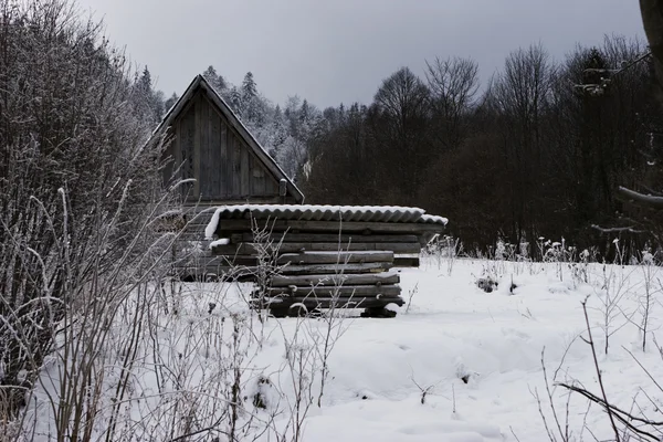 Drewniane chaty — Zdjęcie stockowe