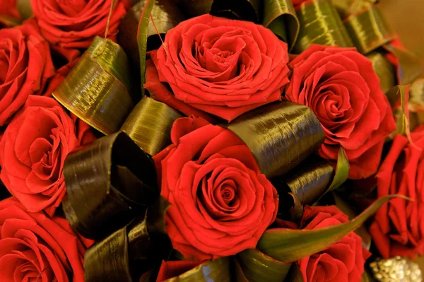 Gros Bouquet Frais Roses Rouges — Photo