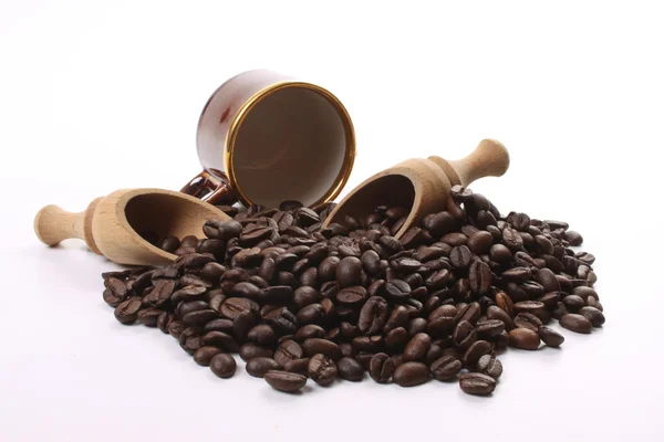 Chicchi di caffè torrefatto scuro — Foto Stock
