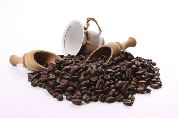Chicchi di caffè torrefatto scuro — Foto Stock
