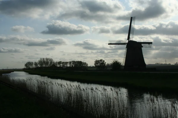 Ολλανδική ανεμόμυλους — Φωτογραφία Αρχείου