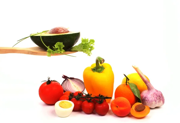 Ingredientes Para Fazer Uma Salada Saudável Apresentada Uma Colher Madeira — Fotografia de Stock