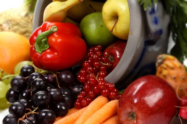 Meyve ve sebzeler, sığ odak — Stok fotoğraf