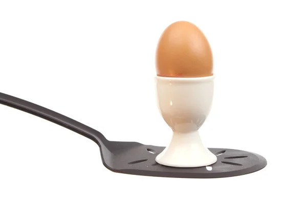 Ei auf einem Löffel — Stockfoto