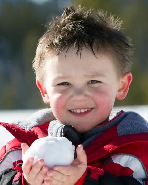 Щасливий Маленький Хлопчик Сніжинкою — стокове фото
