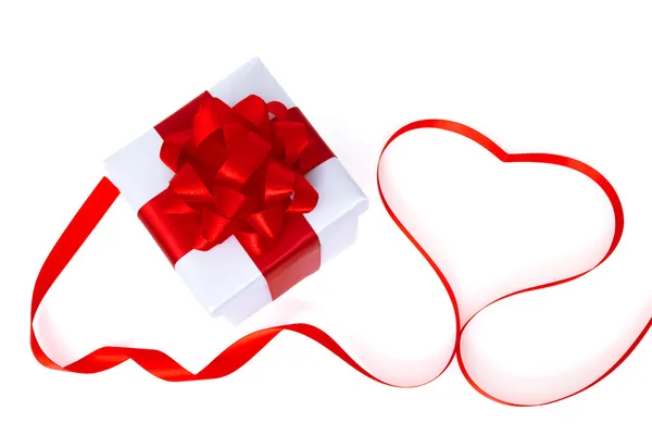 Confezione Regalo Bianca Con Cuore Rosso — Foto Stock