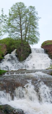 Bahar yüksek waterfal