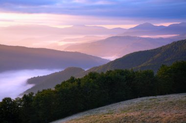 pembe dağ puslu daybreak
