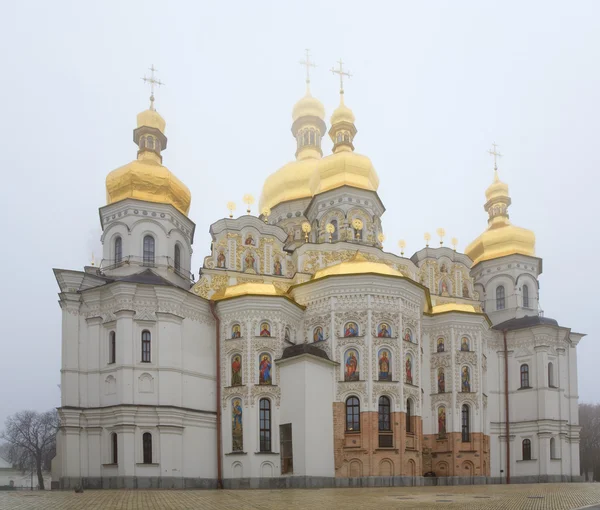 Vista de la iglesia Kyjevo-Pecherska Lavra —  Fotos de Stock